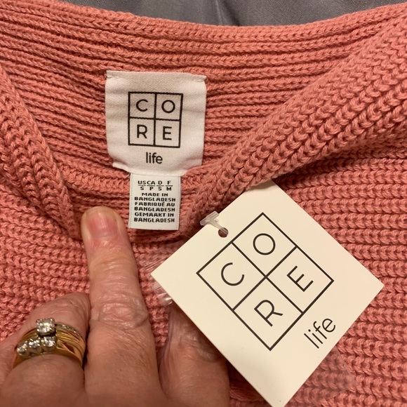 True to colour brand new with tag - Picture 1 of 3